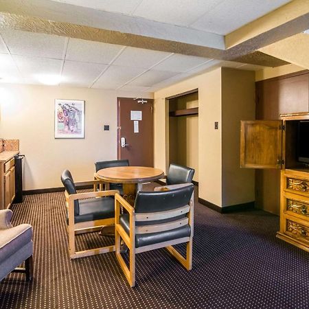 Quality Inn Таос Экстерьер фото